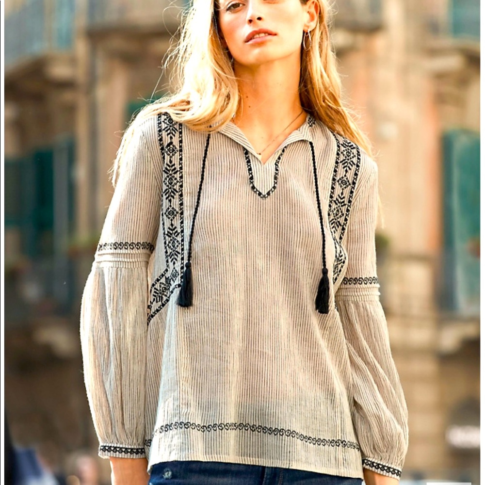 Embroidered Blouson-Sleeve Blouse